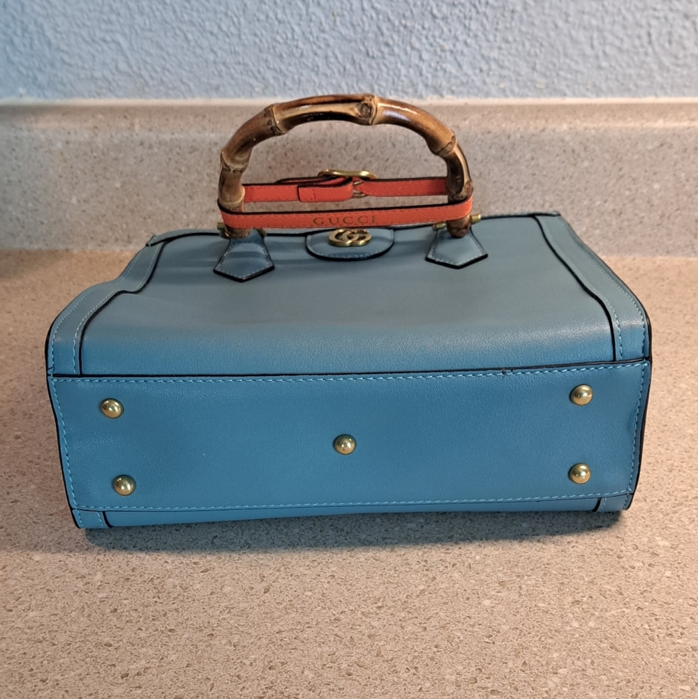 Gucci Diana Mini Tote Bag - Picture 13 of 14